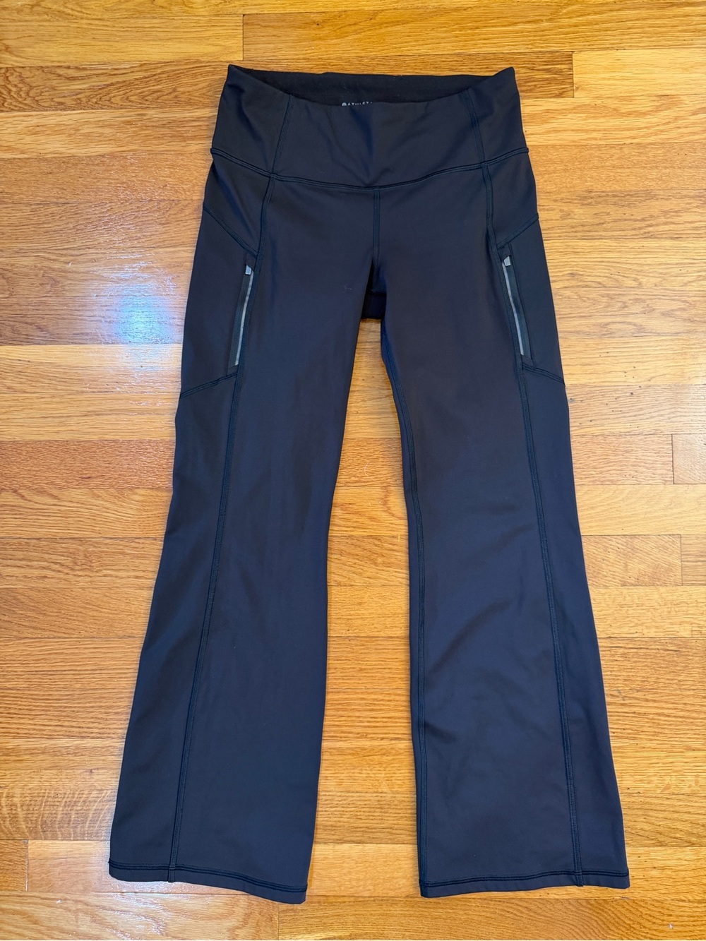 Athleta Rainier Bootcut Pants in Black - Size Medium Petite (28" inseam)